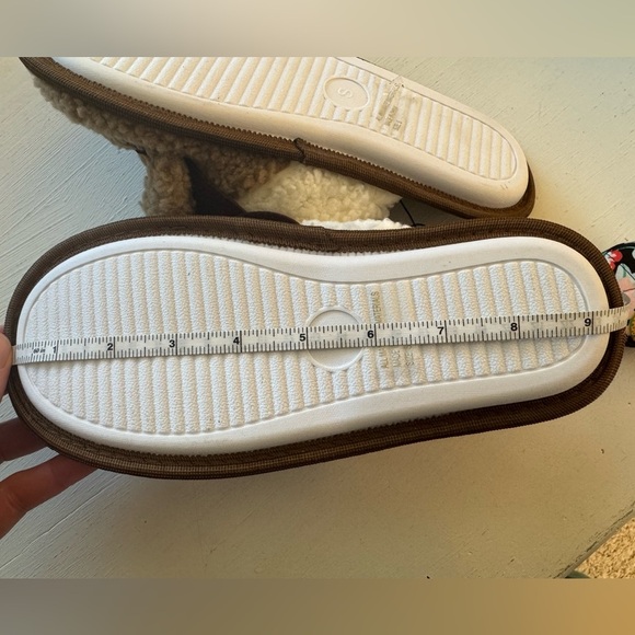 Wild Diva Reindeer Slippers Small Fits 4-5 Holiday Festive Rudolph NWT - Picture 6 of 6